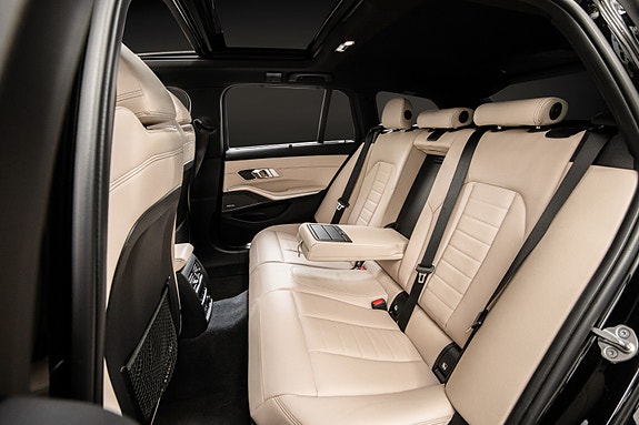 BMW 330d 22 of 30