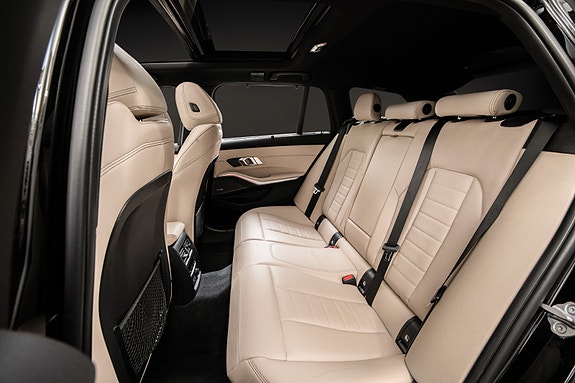 BMW 330d 21 of 30