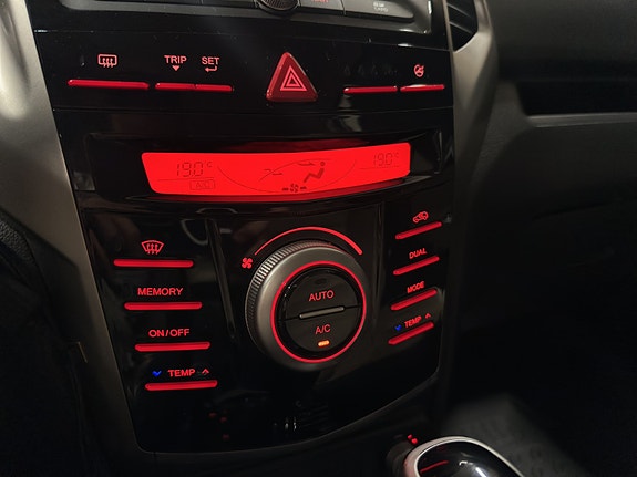 SsangYong Tivoli 18 of 28