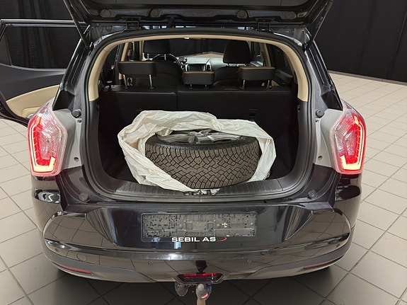 SsangYong Tivoli 11 of 28