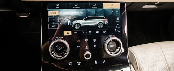 Land Rover Range Rover Velar 26 of 30