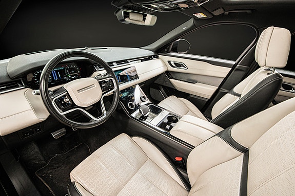 Land Rover Range Rover Velar 10 of 30