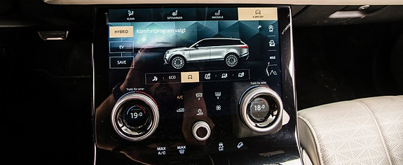 Land Rover Range Rover Velar 25 of 30