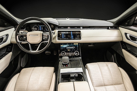 Land Rover Range Rover Velar 23 of 30