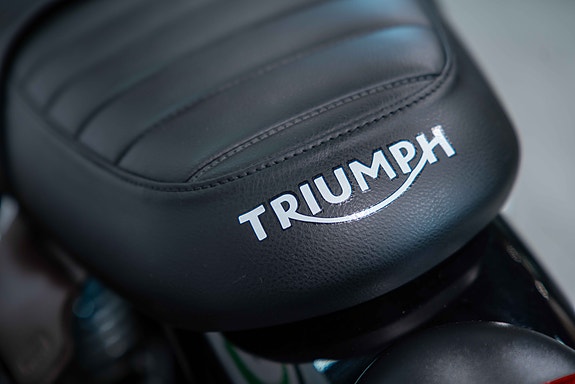 Triumph Street Twin 900 med sideveske og varmeholker **SERVICE / GARANTI** 11 of 17