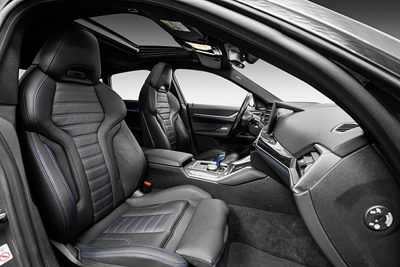 BMW i4 17 of 30