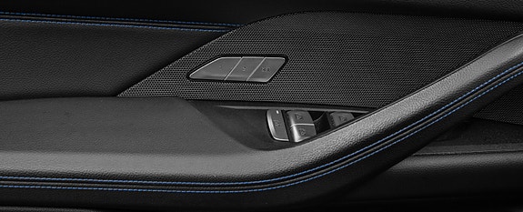 BMW i4 15 of 30