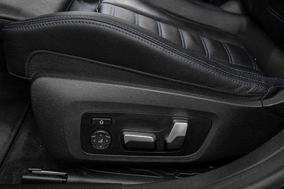 BMW i4 14 of 30