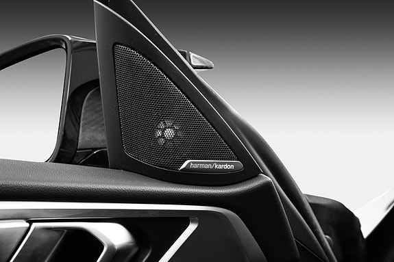 BMW i4 16 of 30