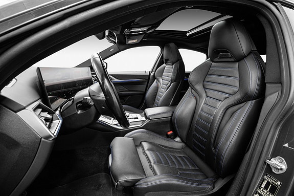 BMW i4 12 of 30