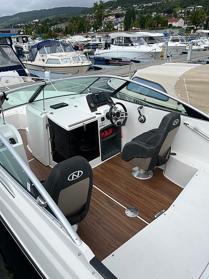 Nordkapp Avant 620, Evinrude e-tec 150 3 of 8