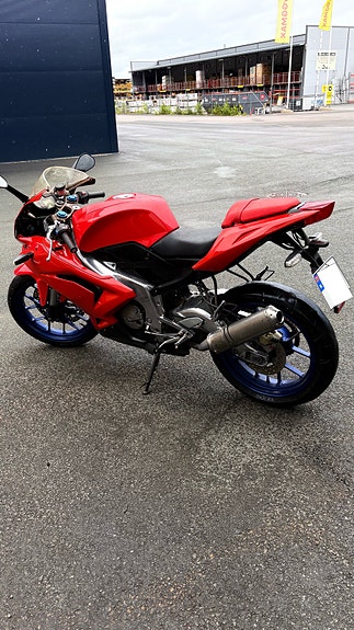 Aprilia Rs 125 4 of 9