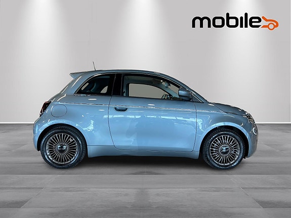 Fiat 500 2 of 24