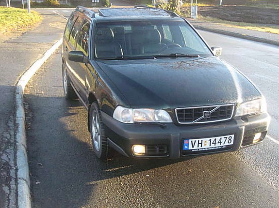 Volvo V70 7 of 13