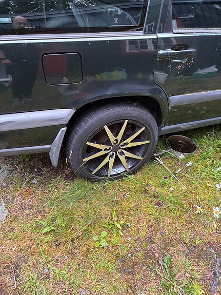 Volvo V70 3 of 13