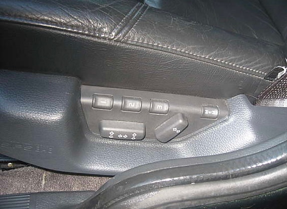 Volvo V70 11 of 13