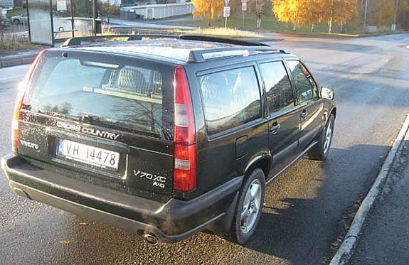 Volvo V70 6 of 13