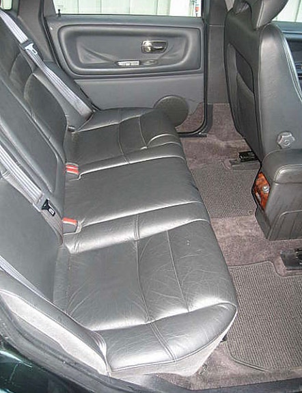 Volvo V70 12 of 13