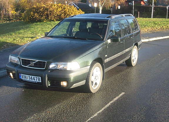 Volvo V70 5 of 13