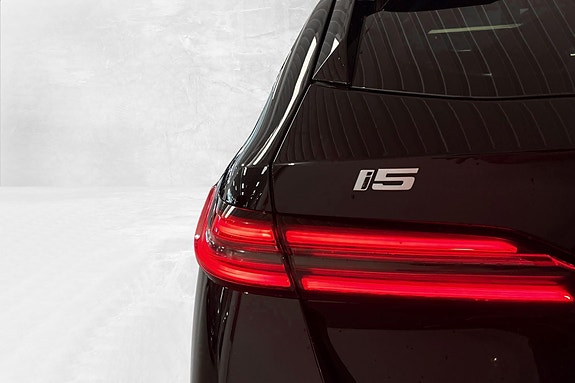 BMW i5 16 of 16