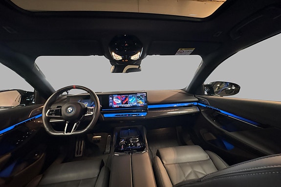 BMW i5 5 of 16