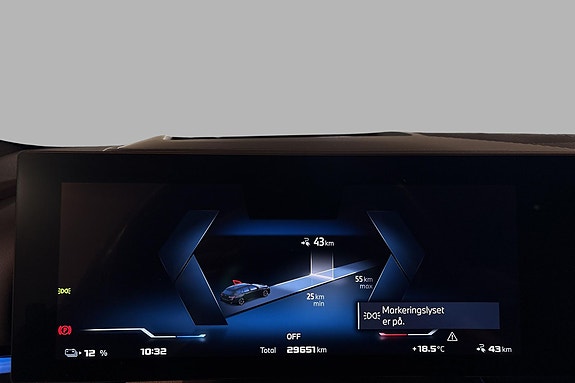 BMW i5 10 of 16