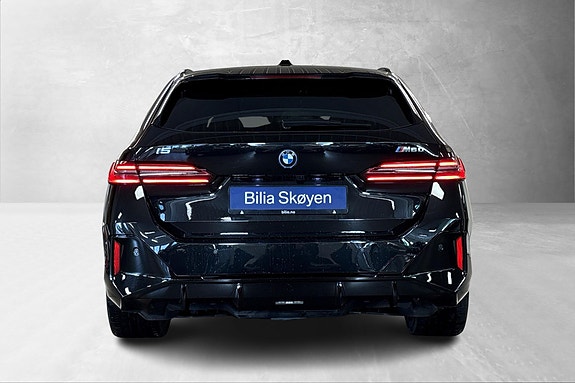 BMW i5 3 of 16