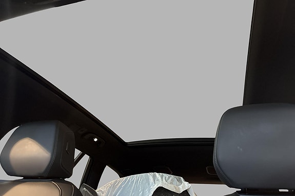 BMW i5 15 of 16