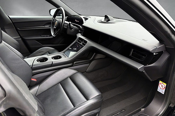 Porsche Taycan 4 11 of 20