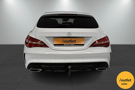 Mercedes-Benz CLA180 4 of 5