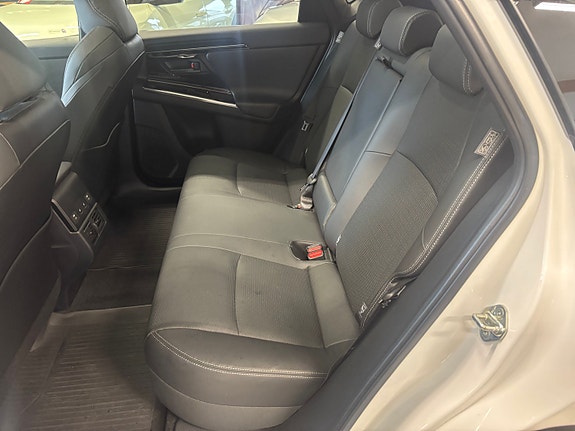 Subaru Solterra 10 of 19