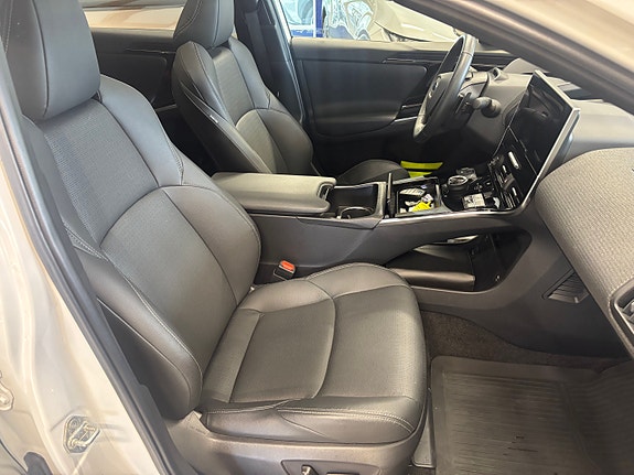 Subaru Solterra 13 of 19