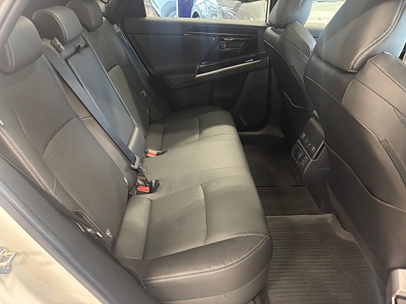 Subaru Solterra 12 of 19