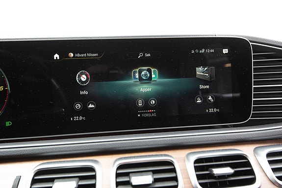 Mercedes-Benz GLS400 d 28 of 30