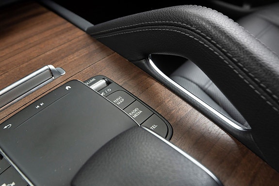 Mercedes-Benz GLS400 d 16 of 30