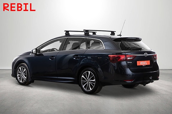 Toyota Avensis 5 of 5
