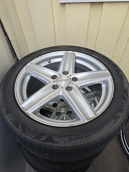 Mercedes-Benz E250 23 of 27