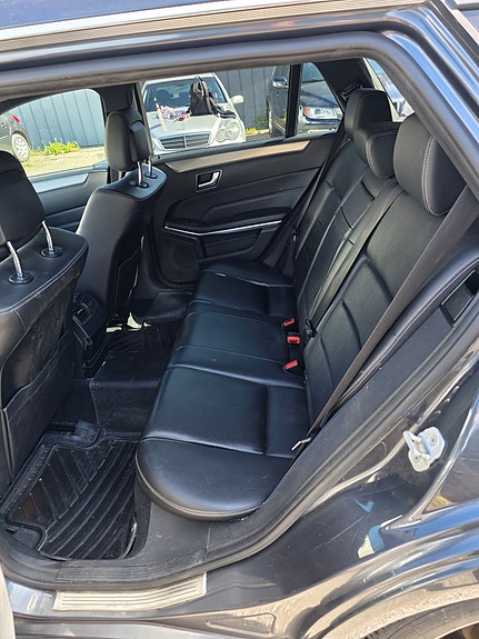 Mercedes-Benz E250 13 of 27