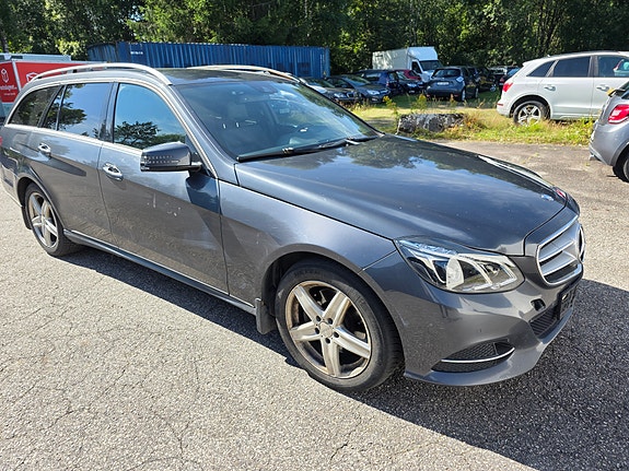 Mercedes-Benz E250 8 of 27