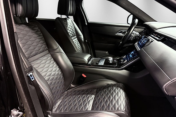 Land Rover Range Rover Velar 18 of 30