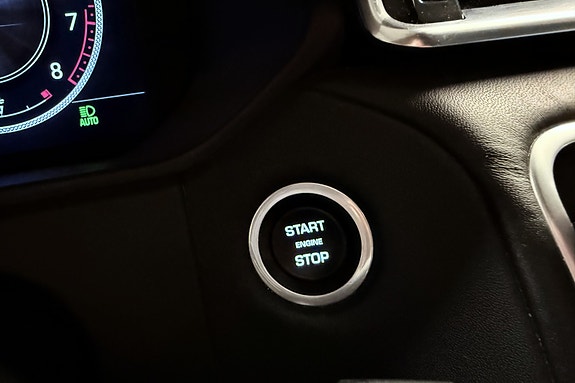 Land Rover Range Rover Velar 23 of 30