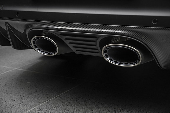Porsche Cayenne 10 of 30