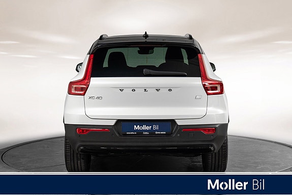 Volvo XC40 6 of 19