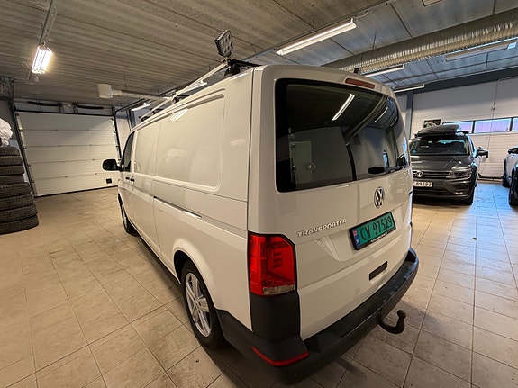 Volkswagen Transporter 11 of 28
