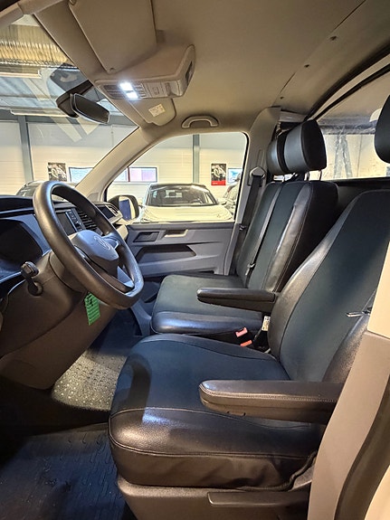 Volkswagen Transporter 18 of 28