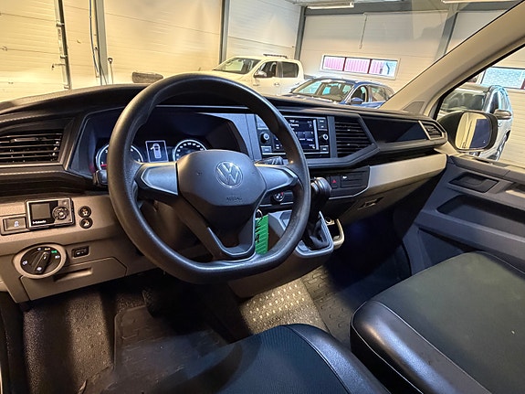Volkswagen Transporter 19 of 28
