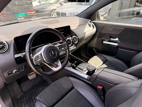 Mercedes-Benz EQA250 12 of 29
