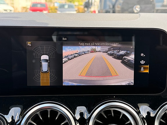Mercedes-Benz EQA250 25 of 29
