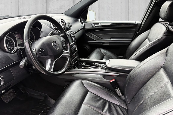 Mercedes-Benz GL350 9 of 20