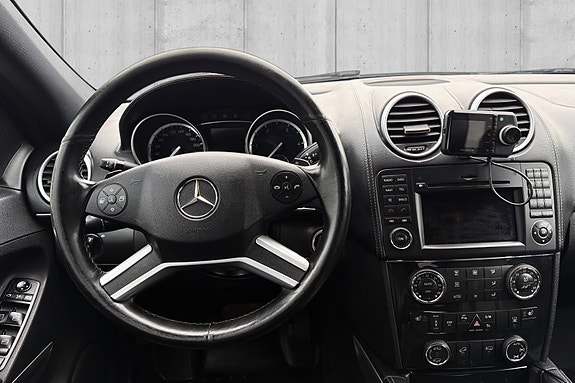 Mercedes-Benz GL350 11 of 20